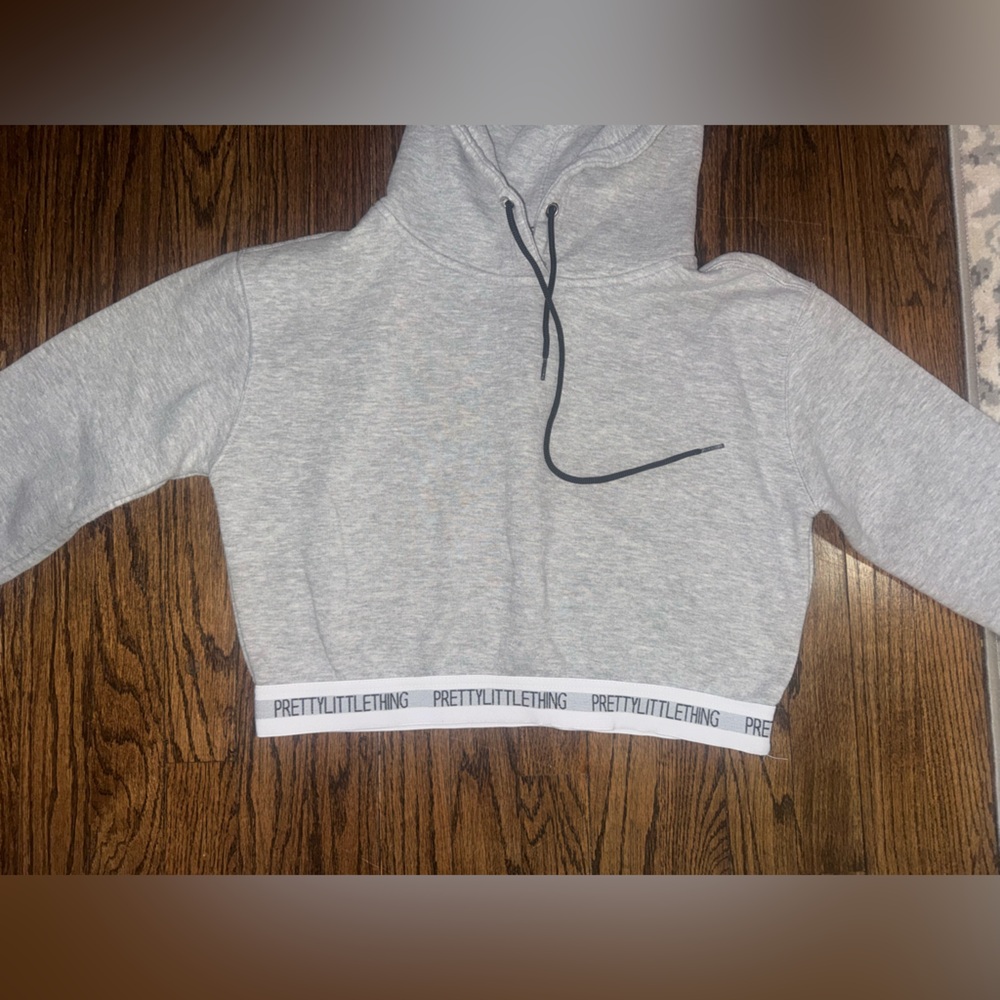 PrettyLittleThing Heather Gray Cropped Hoodie - Picture 3 of 6